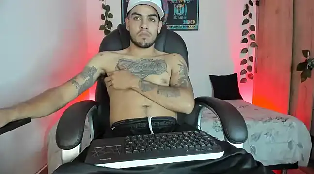 mikee scooth online show from 27, 2, 2025