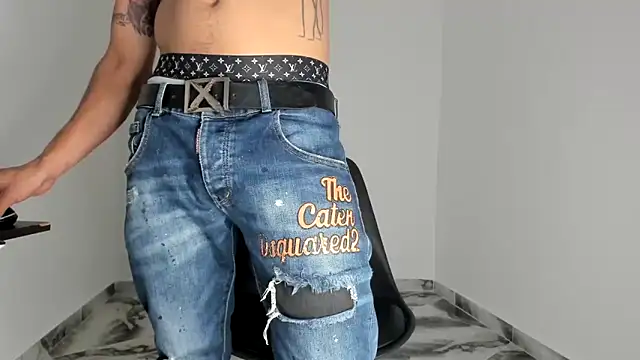 mikee scooth online show from 18, 12, 2025