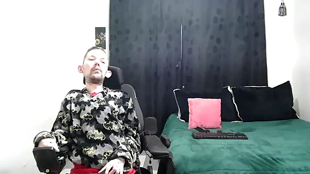 Sophia and Thomas online show from 18, 3, 2025