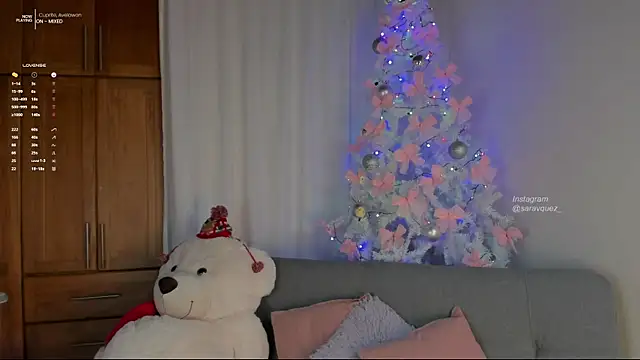 Snapshot of Heyloreley chatting on 5, 12, 2024 Heyloreley online show from 5, 12, 2024