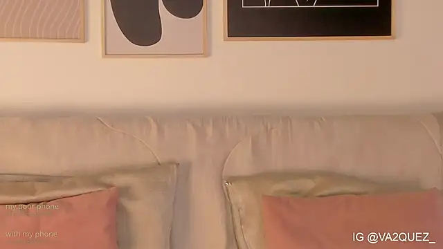 Heyloreley online show from 9, 2, 2026