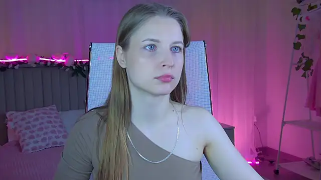 CuteMousee online show from 21, 4, 2026