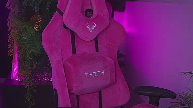 CuteMousee online show from 3, 6, 2026