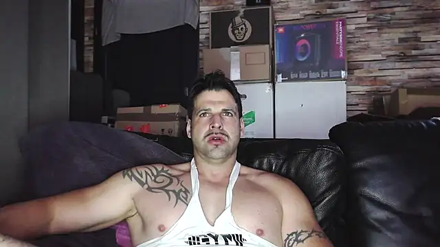 XxBigboybandxX online show from 4, 4, 2026