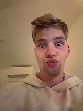 CDLukeLucy420 online show from 2, 10, 2025