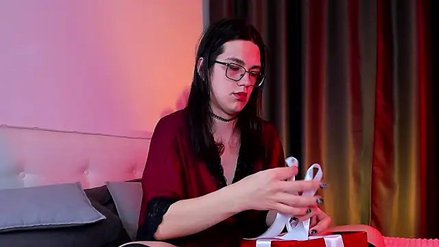 Alfreda Mills online show from 7, 2, 2025