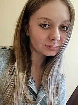 Snapshot of Ekaterina27 chatting on 11, 3, 2025 Ekaterina27 online show from 11, 3, 2025