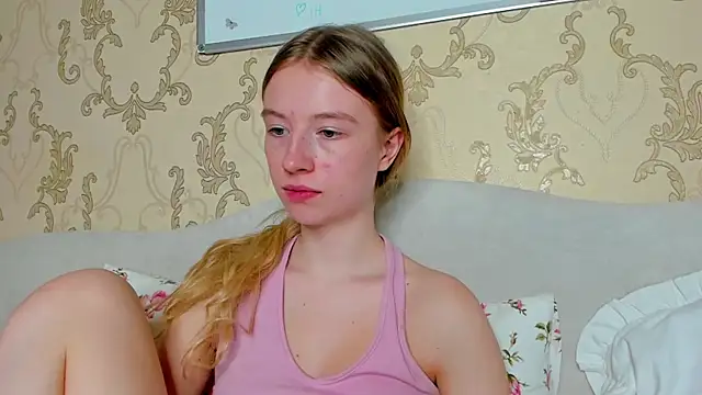 minidivaa  online show from 13, 12, 2024