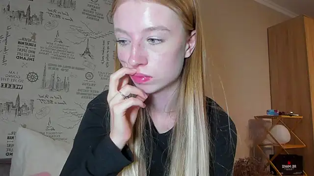 minidivaa  online show from 11, 9, 2025