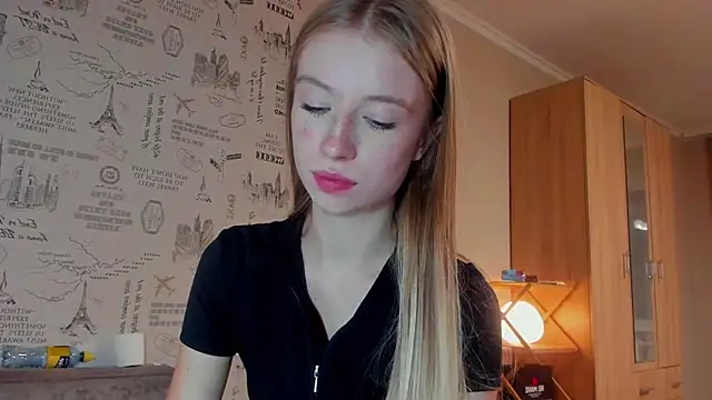 minidivaa  online show from 12, 9, 2025