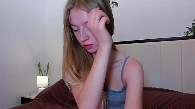 minidivaa  online show from 23, 10, 2025