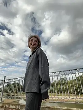 SandraCarter online show from 28, 9, 2025