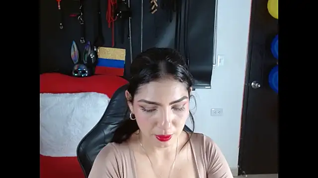 Carolaine69  online show from 24, 6, 2026