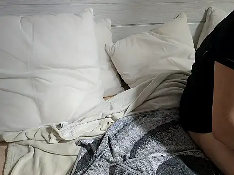 Snapshot of brbrrbrbrb chatting on 28, 2, 2026 brbrrbrbrb online show from 28, 2, 2026