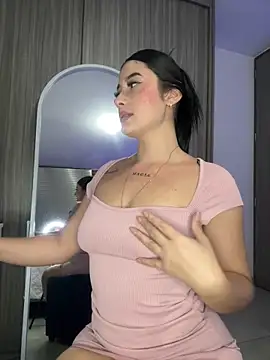 Libia James online show from 1, 2, 2025