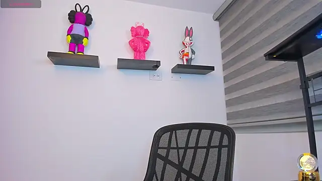 Gangster Girl online show from 7, 4, 2026