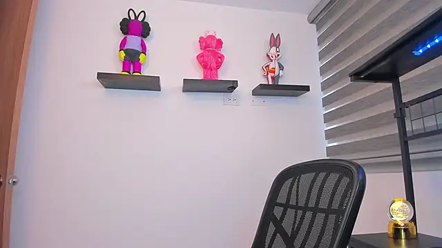 Gangster Girl online show from 10, 4, 2026