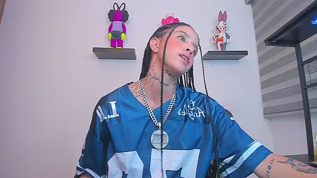 Gangster Girl online show from 2, 7, 2026