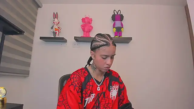 Gangster Girl online show from 16, 7, 2026
