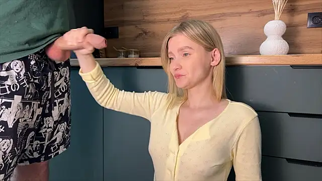 Snapshot of Adelovenick chatting on 15, 2, 2026 Adelovenick online show from 15, 2, 2026