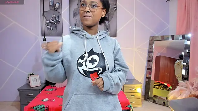 Elith noa online show from 28, 2, 2025