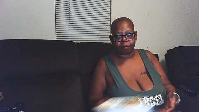 PrettysWorld online show from 19, 6, 2026