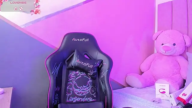 lilith noahh online show from 8, 3, 2025