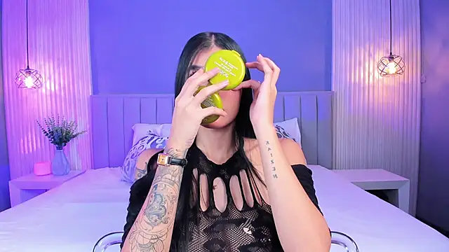 CaitlynCouper online show from 8, 9, 2025