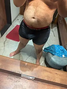 versatile guy01 online show from 8, 2, 2026