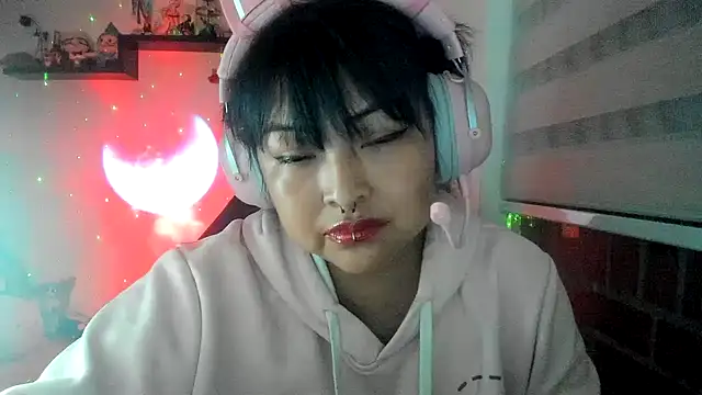 Shaddycute  online show from 15, 3, 2026