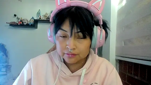 Shaddycute  online show from 18, 4, 2026