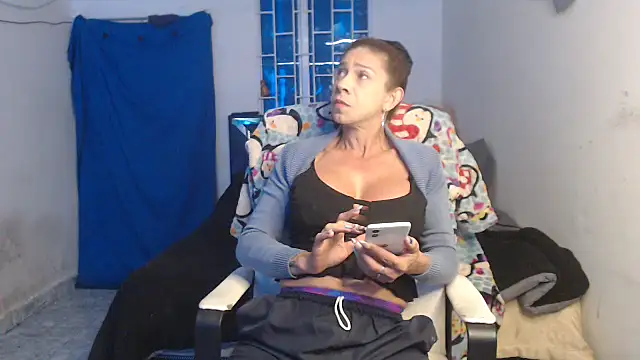 Antonella borja online show from 11, 11, 2025