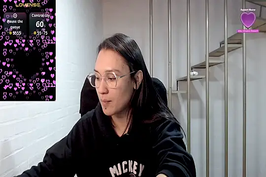 Jessie Desire online show from 28, 9, 2025