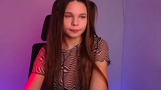 Hanna Way online show from 1, 2, 2025