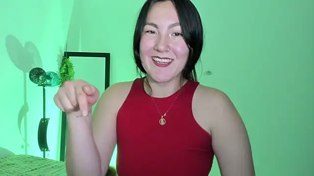 Elle Lee  online show from 11, 3, 2025