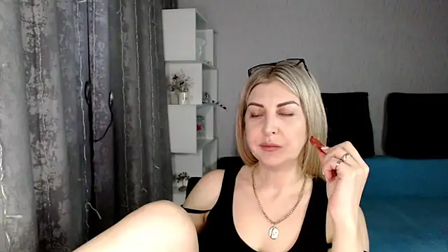 Amelia Harper online show from 13, 3, 2025