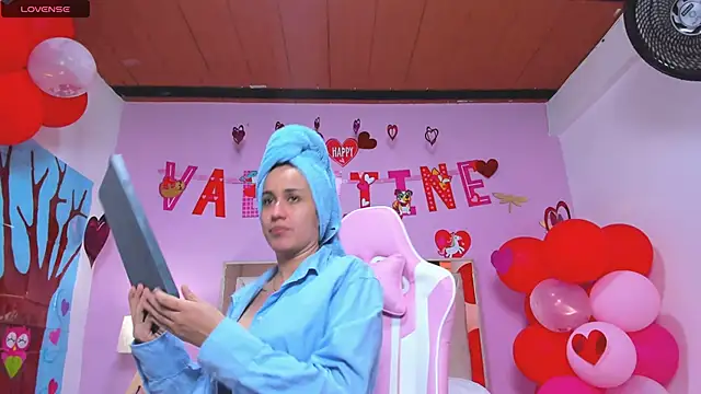 Miia harper  online show from 5, 2, 2025