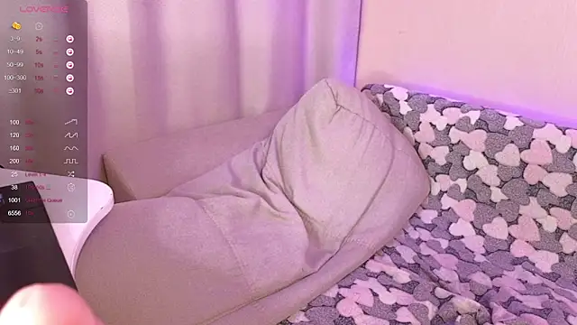 Snapshot of EkaterinaUpple chatting on 13, 12, 2024 EkaterinaUpple online show from 13, 12, 2024