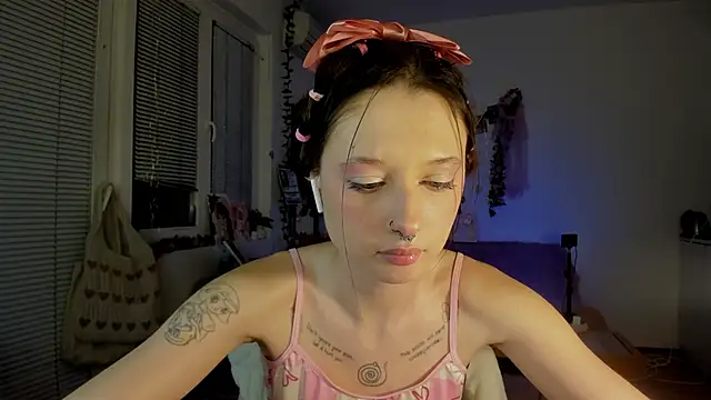 Snapshot of Jenny_darling_love chatting on 1, 1, 2025 Jenny darling love online show from 1, 1, 2025