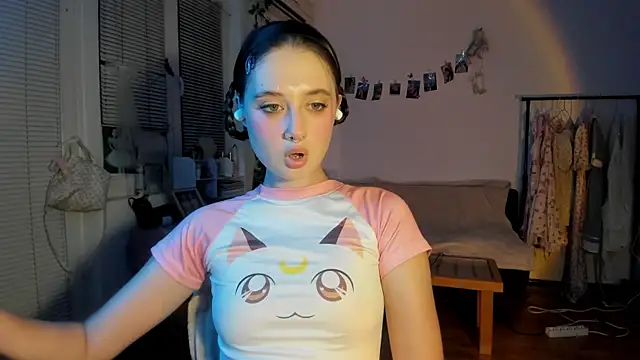 Snapshot of Jenny_darling_love chatting on 23, 9, 2025 Jenny darling love online show from 23, 9, 2025