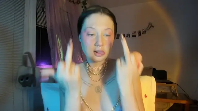 Jenny darling love online show from 24, 3, 2026