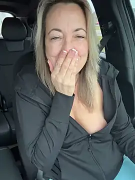 Snapshot of Cherry-red-xo chatting on 16, 12, 2024 Cherry-red-xo online show from 16, 12, 2024