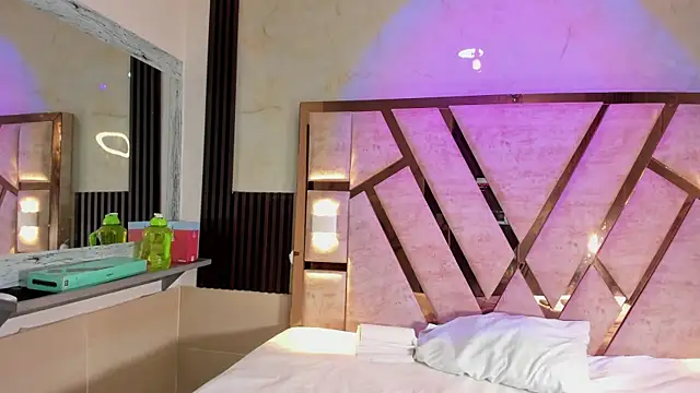 molly sweetee online show from 16, 12, 2025