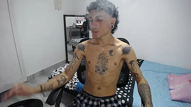 Snapshot of present_the_magic chatting on 16, 1, 2026 present the magic online show from 16, 1, 2026