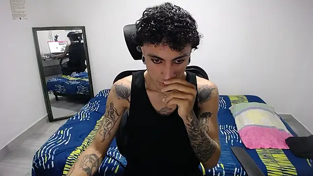 Snapshot of present_the_magic chatting on 2, 3, 2026 present the magic online show from 2, 3, 2026