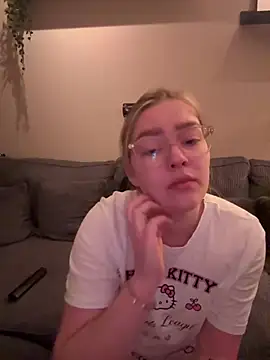 xX HotCouple Xx online show from 17, 3, 2026