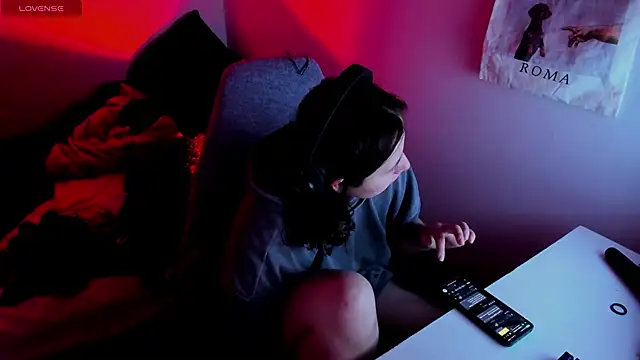 bonnie moon  online show from 16, 5, 2026