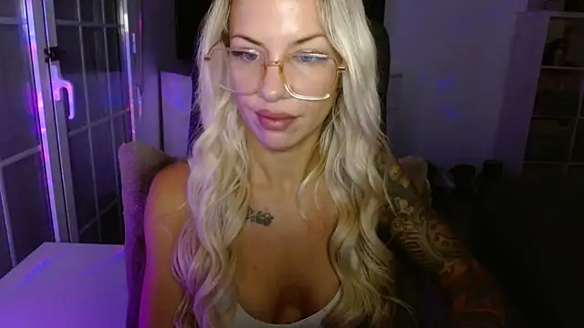 JuicyJanexo online show from 18, 6, 2026