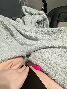 honeyyy24 online show from 4, 2, 2025