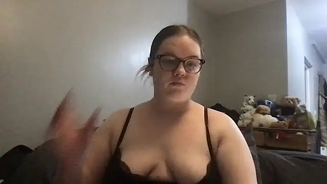 honeyyy24 online show from 4, 11, 2025